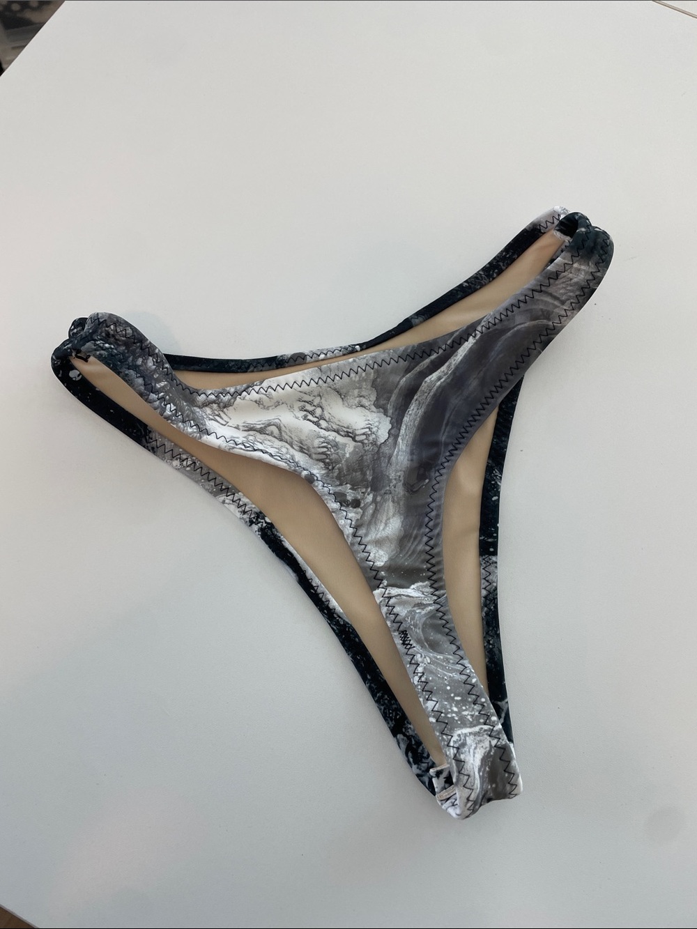 Women's Marble-Print Bikini Bottom - Gray/Black
